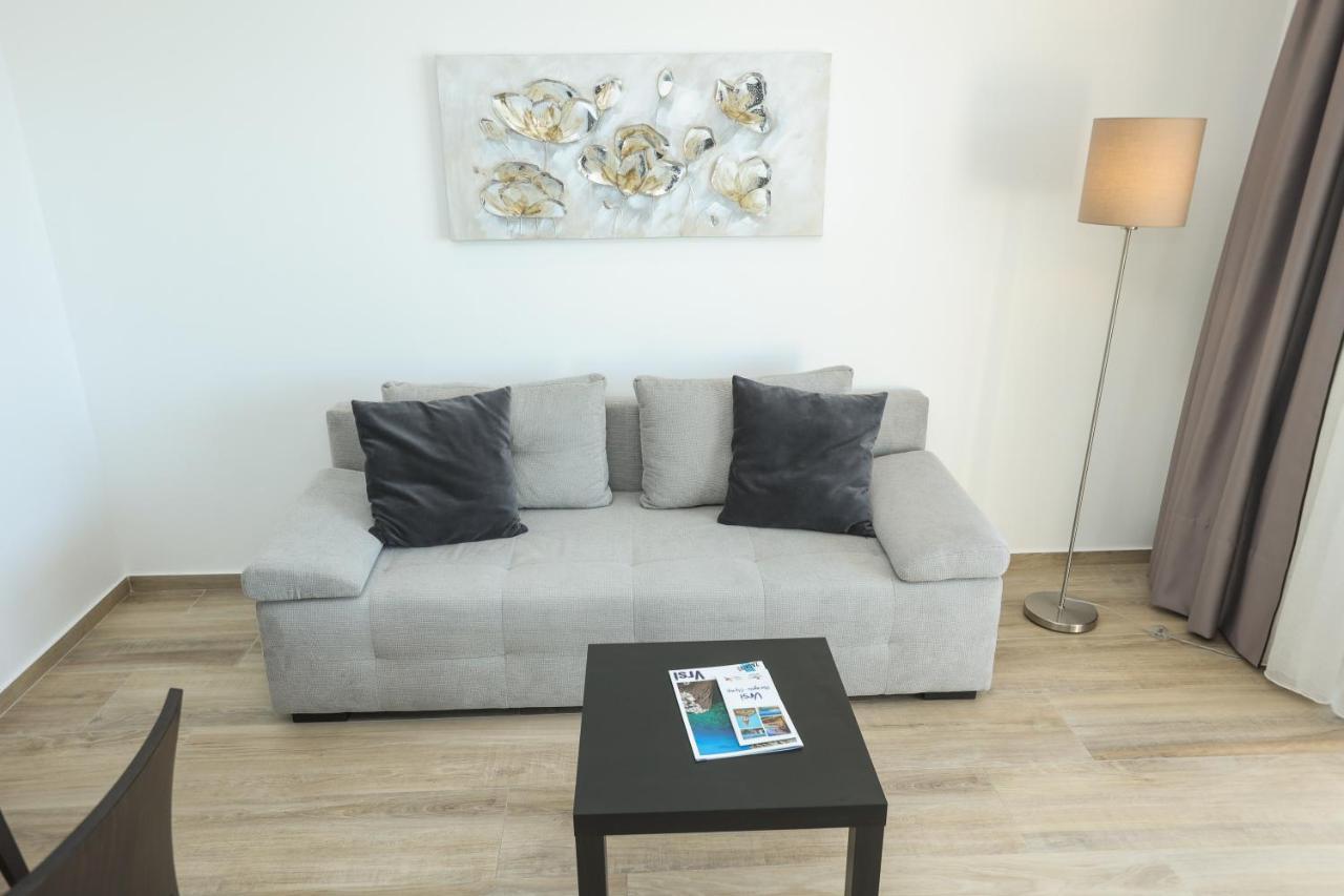 Apartments Melissa Врси Экстерьер фото